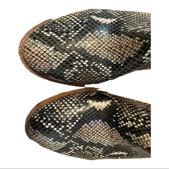Madewell The Rosie Ankle Boot in Snake Embossed Leather - Picture 7 of 14